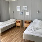 In The Heart Of The Lyngen Alps, Holmen I Lyngen Villa *