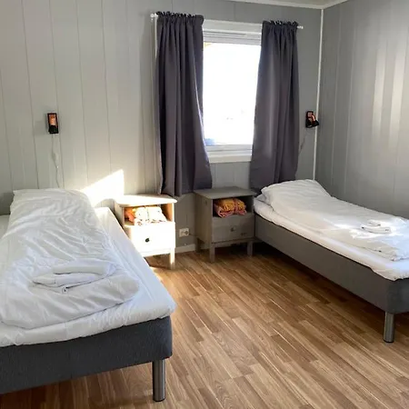 In The Heart Of The Lyngen Alps, Holmen I Lyngen *