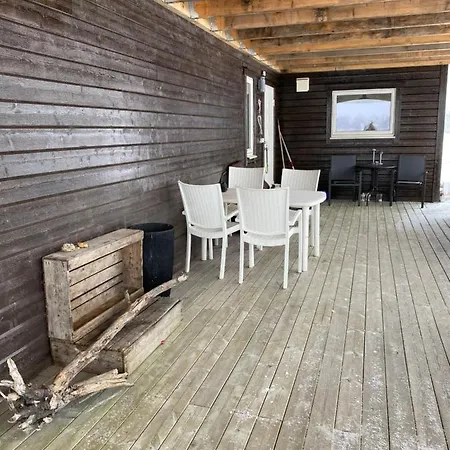 In The Heart Of The Lyngen Alps, Holmen I Lyngen Villa *