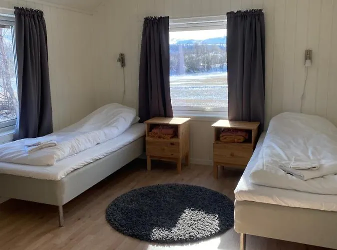 In The Heart Of The Lyngen Alps, Holmen I Lyngen